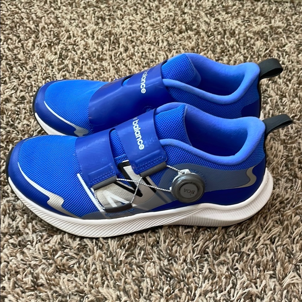 New Balance Blue Sneakers with Mesh Upper and Cushioned Midsole